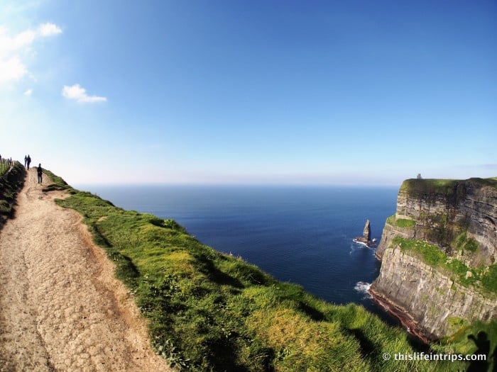 walk along the Cliffs of Moher