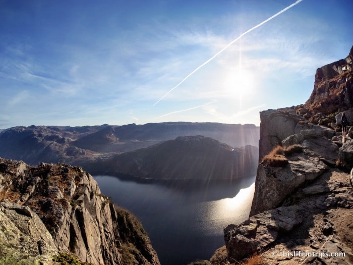 hiking Preikestolen