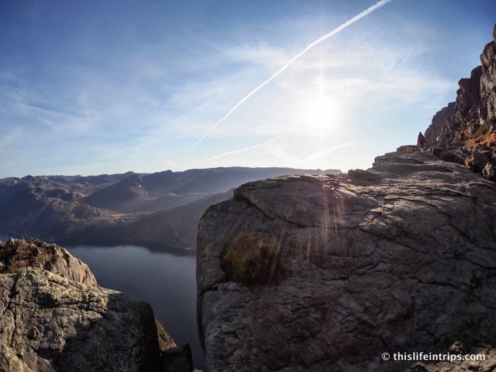hiking Preikestolen