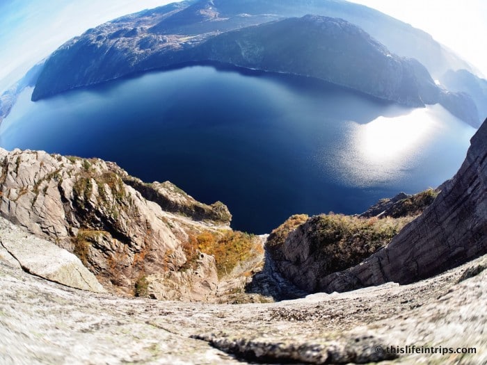 hiking Preikestolen