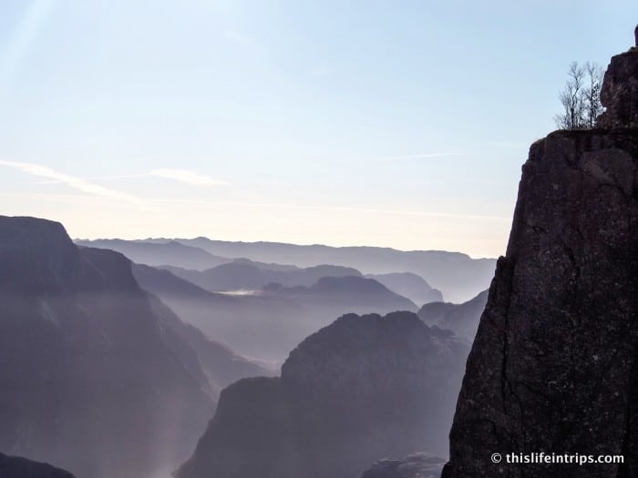 hiking Preikestolen