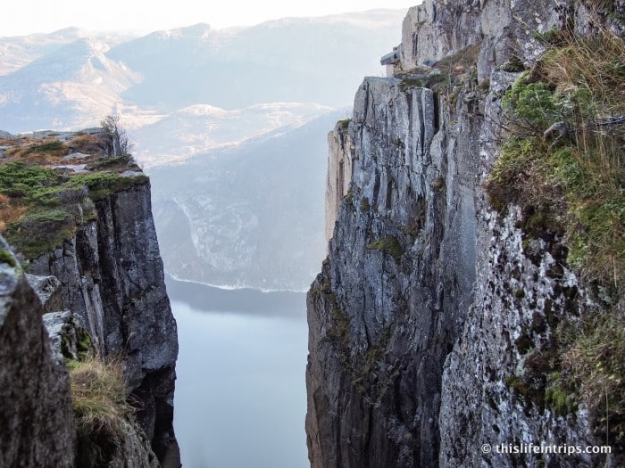 hiking Preikestolen