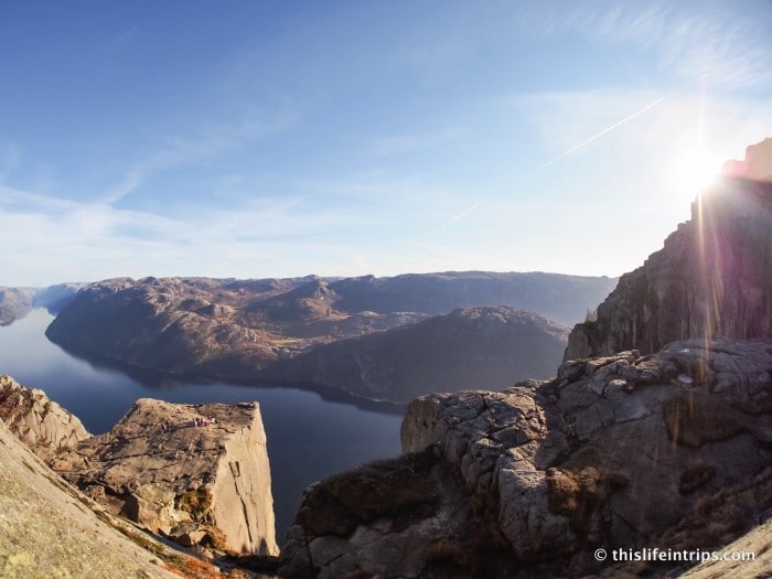 hiking Preikestolen