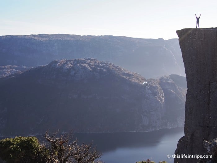 hiking Preikestolen