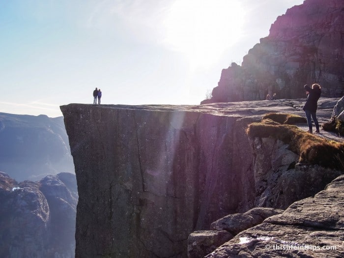 hiking Preikestolen