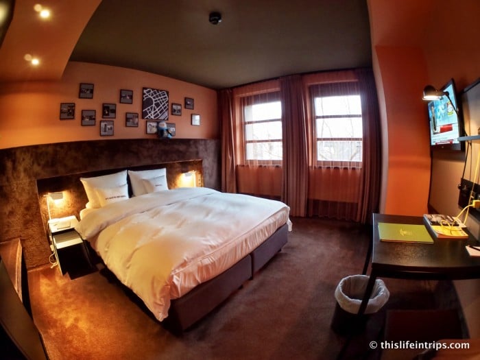 HoursGoldmanHotel