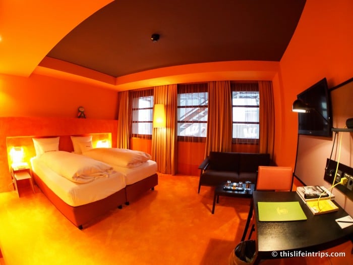 HoursGoldmanHotel