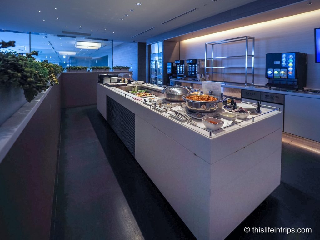 Review: ANA Business Class Lounge - Haneda, Tokyo