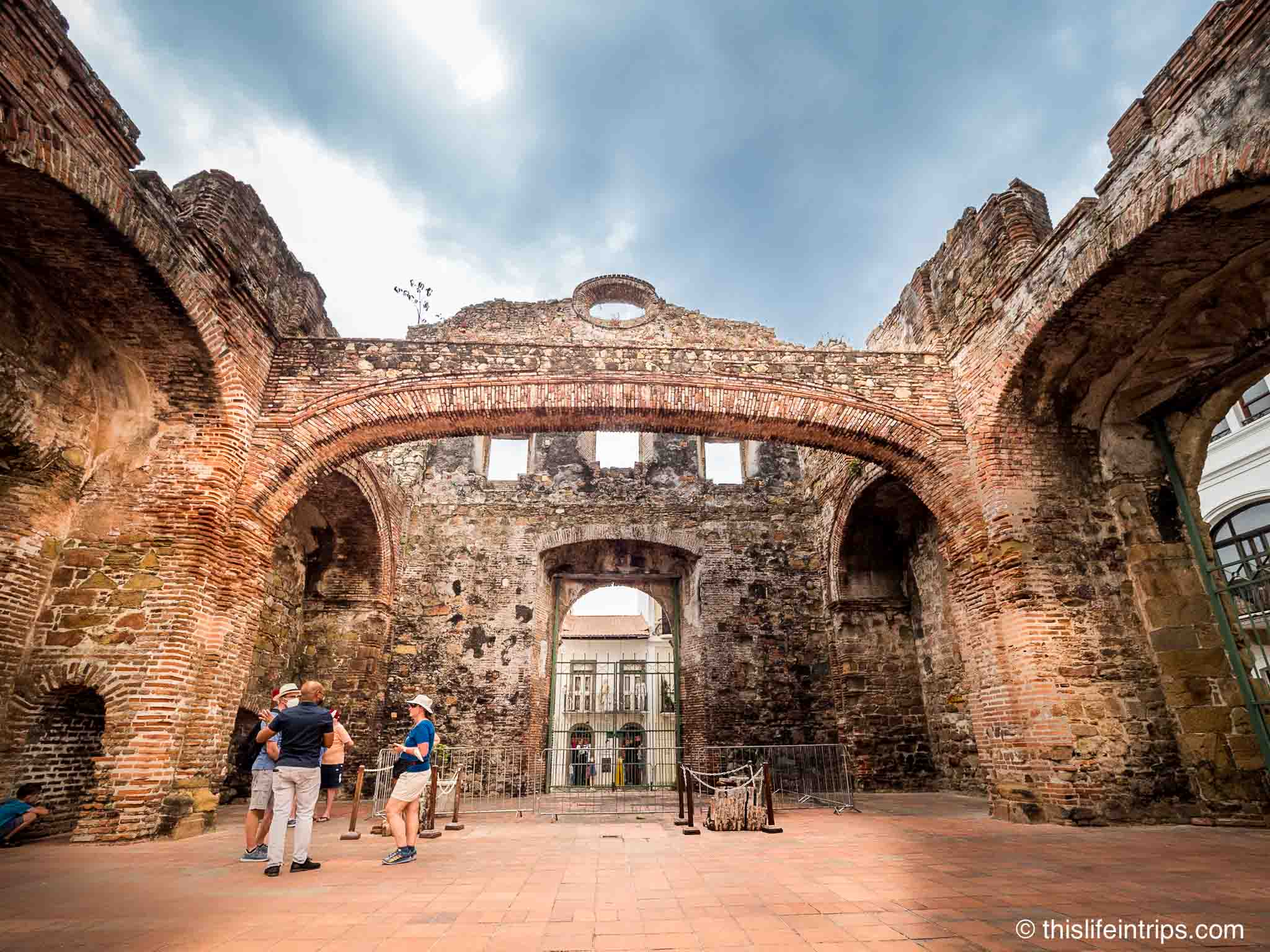 Presidential Plaza: A historic landmark in Panama City