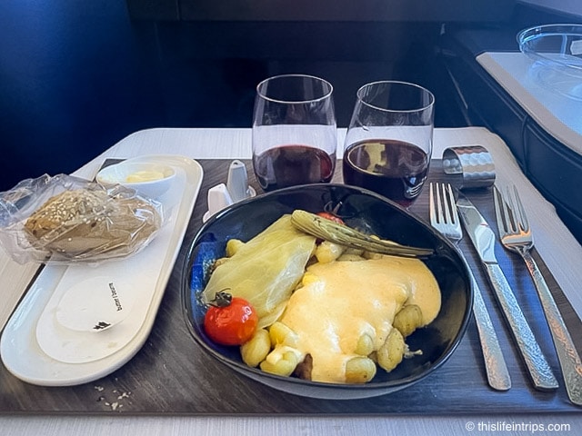 westjet dreamliner business class meal
