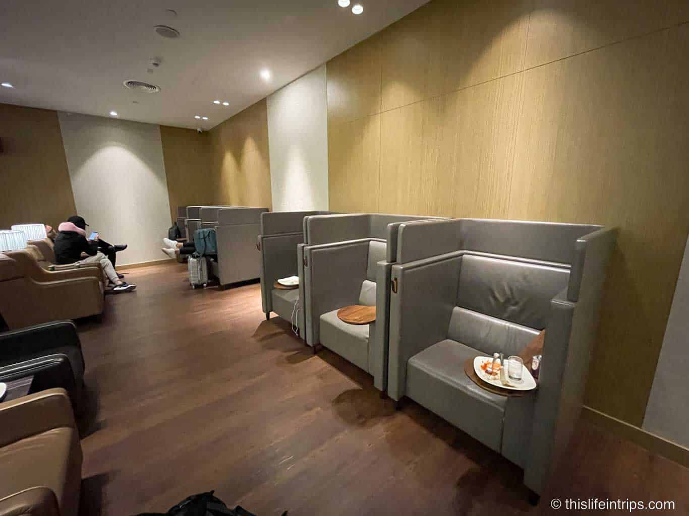 Al Dhabi Lounge Review - Abu Dhabi International Airport