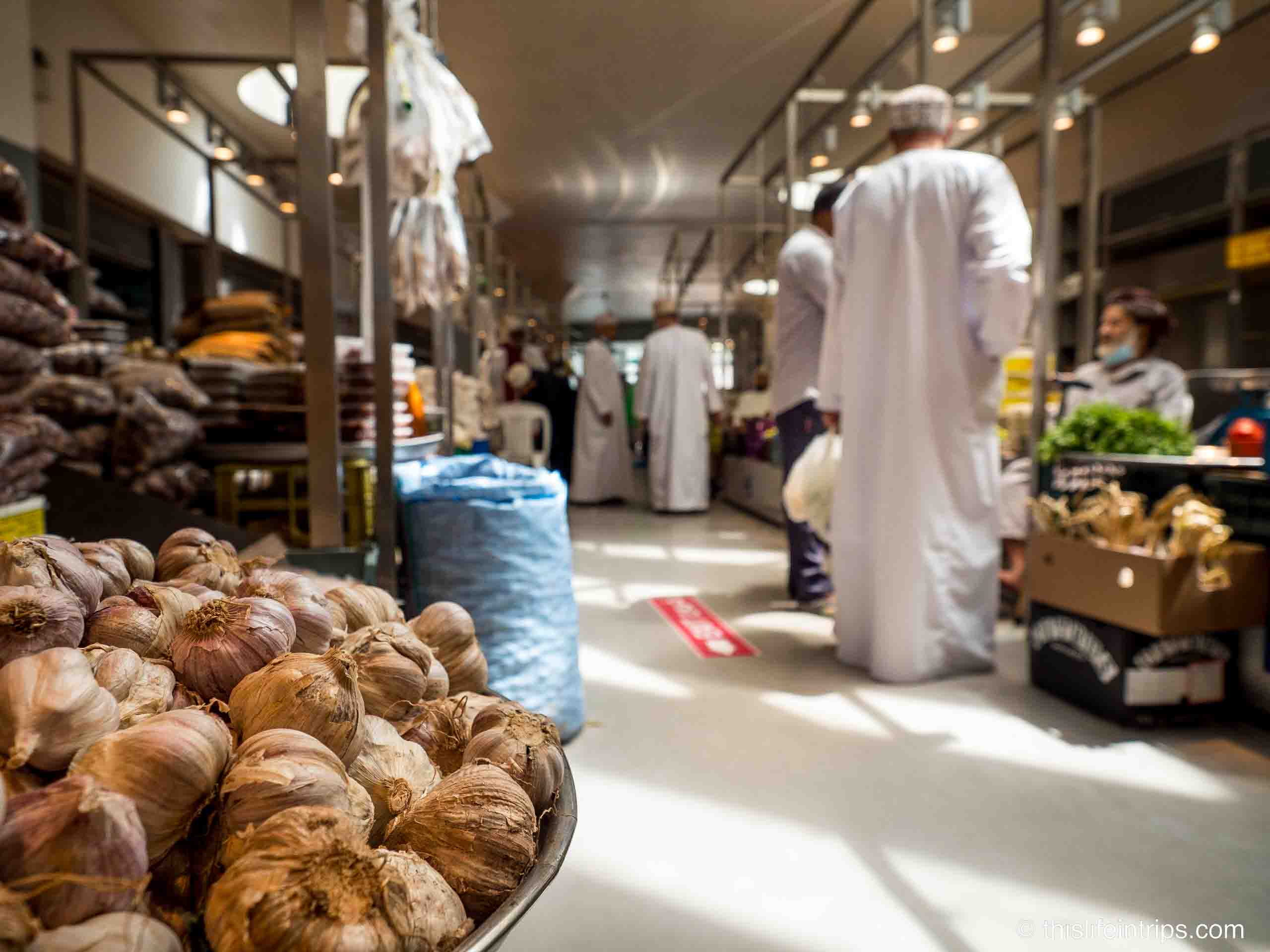 Inside Muttrah Corniche's buzzling market