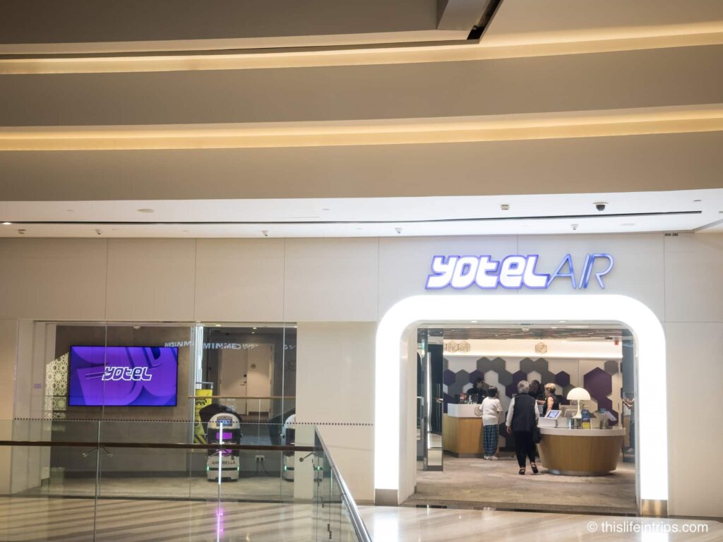 Yotel Singapore Changi entrance