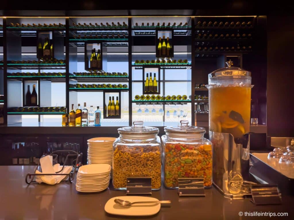 Bar snacks at the Air New Zealand Lounge Sydney