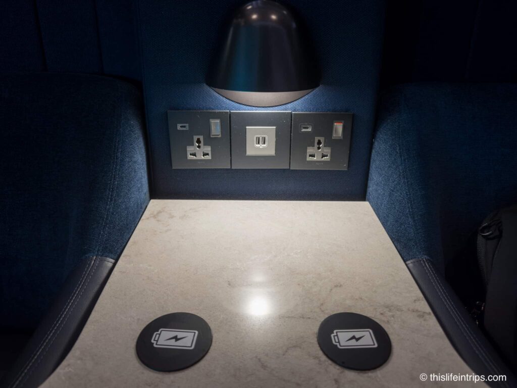 wireless charging options at SilverKris Lounge Terminal 3