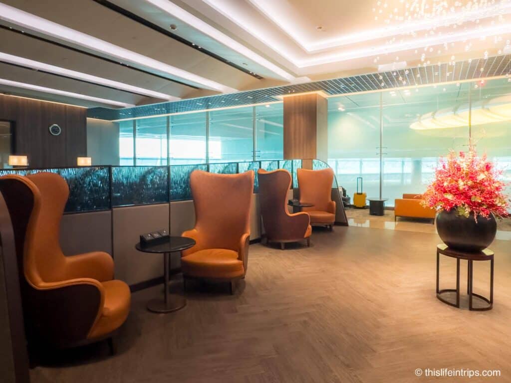 Comfortable seating options at the SilverKris Lounge Terminal 3