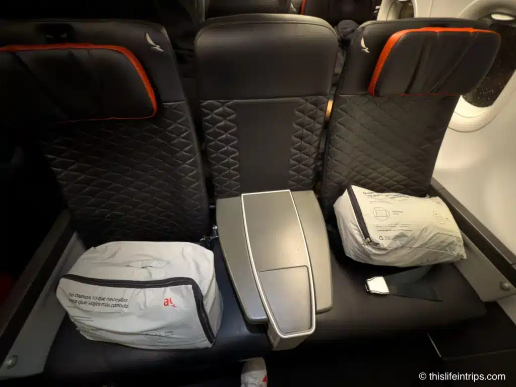 Avianca business class a320 seats