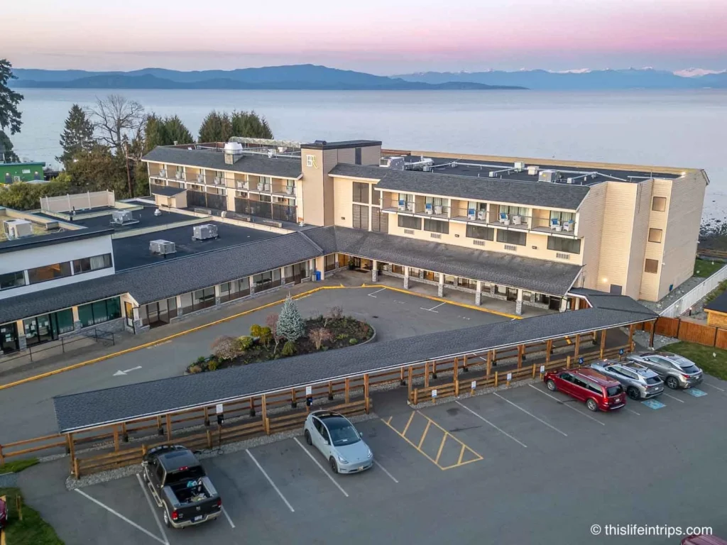 Blue hour at the Bayside Resort Parksville