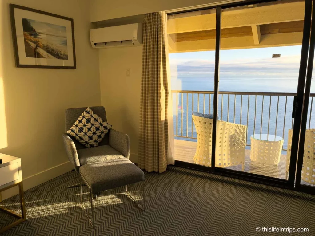 Sun drenched room at the Bayside Parksville