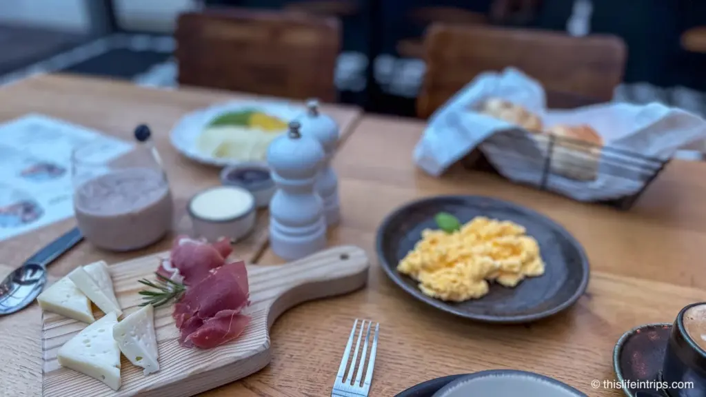 Breakfast at the Canto de Luz Hotel Porto