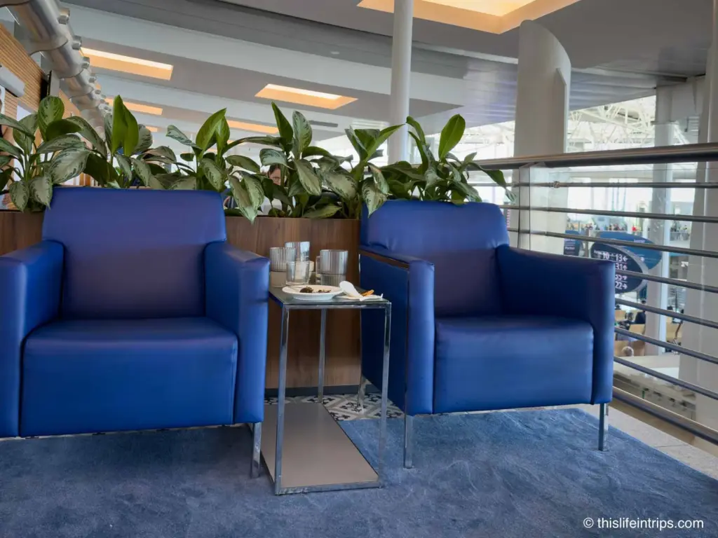 Porto airport lounge seats